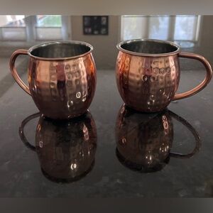 2 piece 16 Oz Moscow Mule hammered copper mugs.
